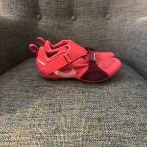 Women’s Nike superrep cycle pink size 9
